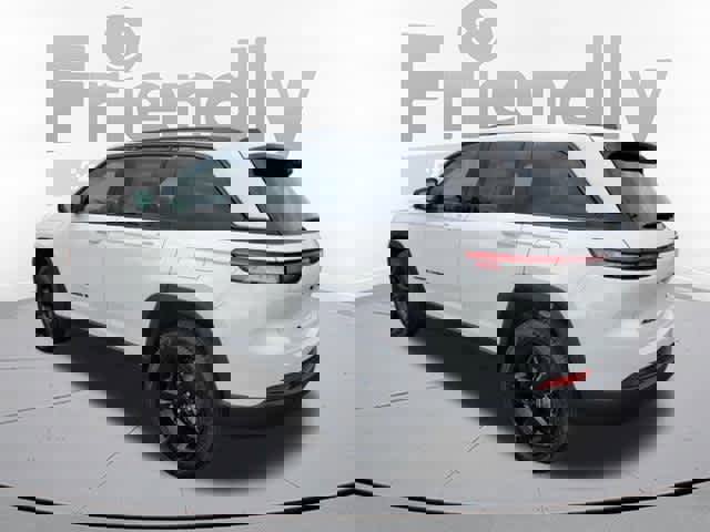 New 2025 Jeep Grand Cherokee Limited image 3