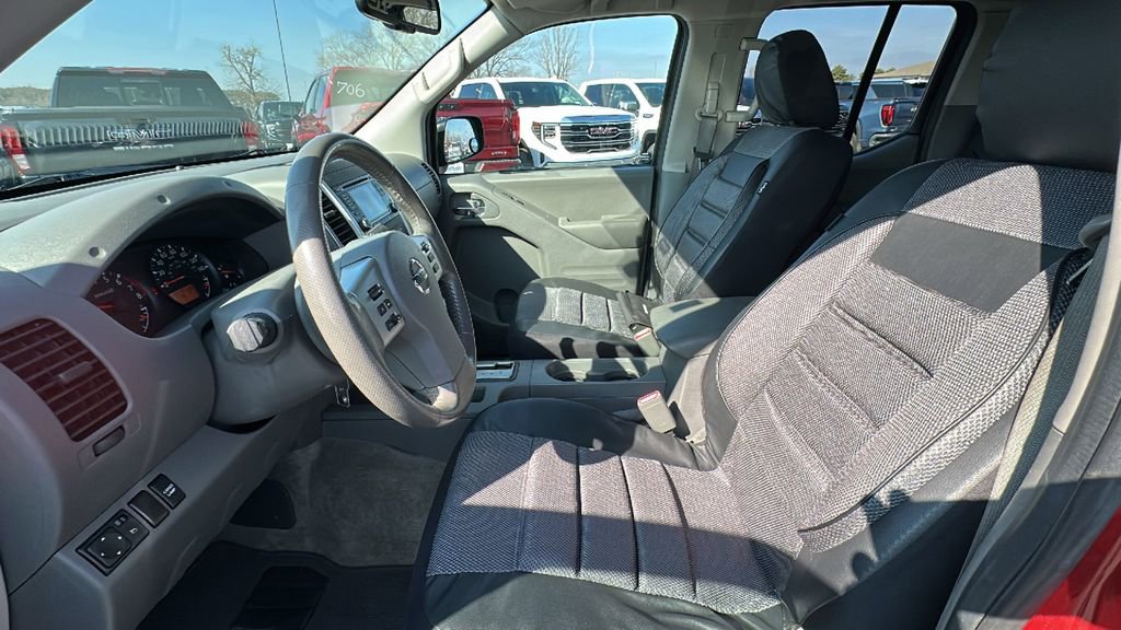 Used 2017 Nissan Frontier SV w/ SV Value Truck Package image 9