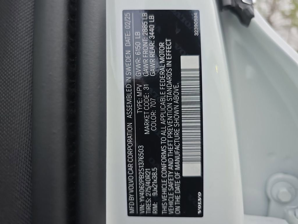 Certified 2025 Volvo XC90 B6 Plus image 48