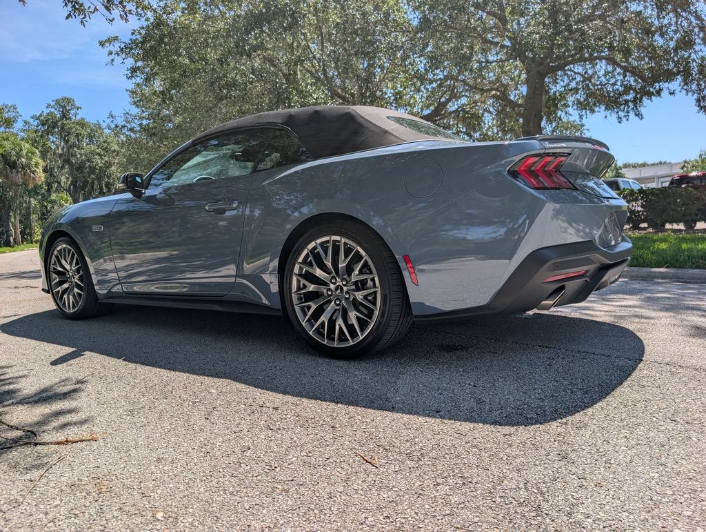 Used 2025 Ford Mustang GT Premium RWD image 6
