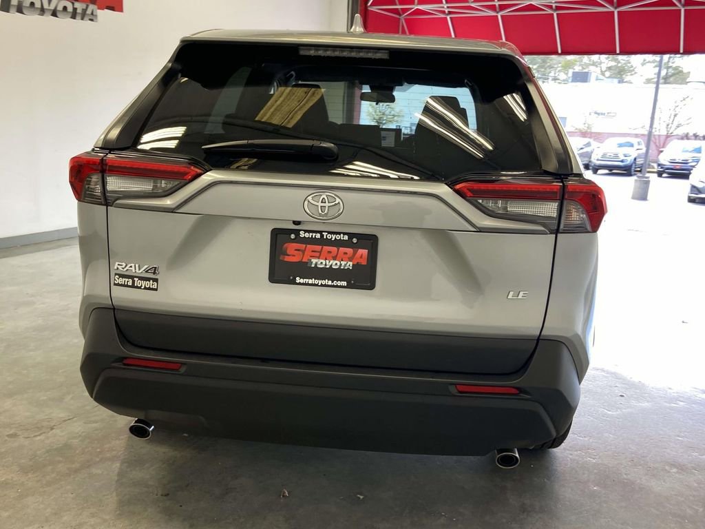 Used 2025 Toyota RAV4 LE image 4