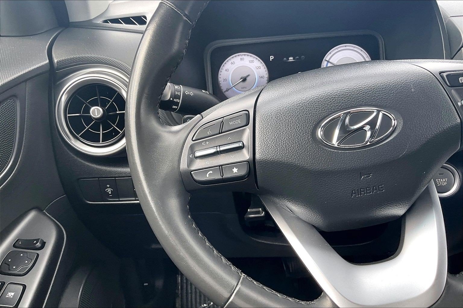 Used 2023 Hyundai Kona SEL FWD image 17