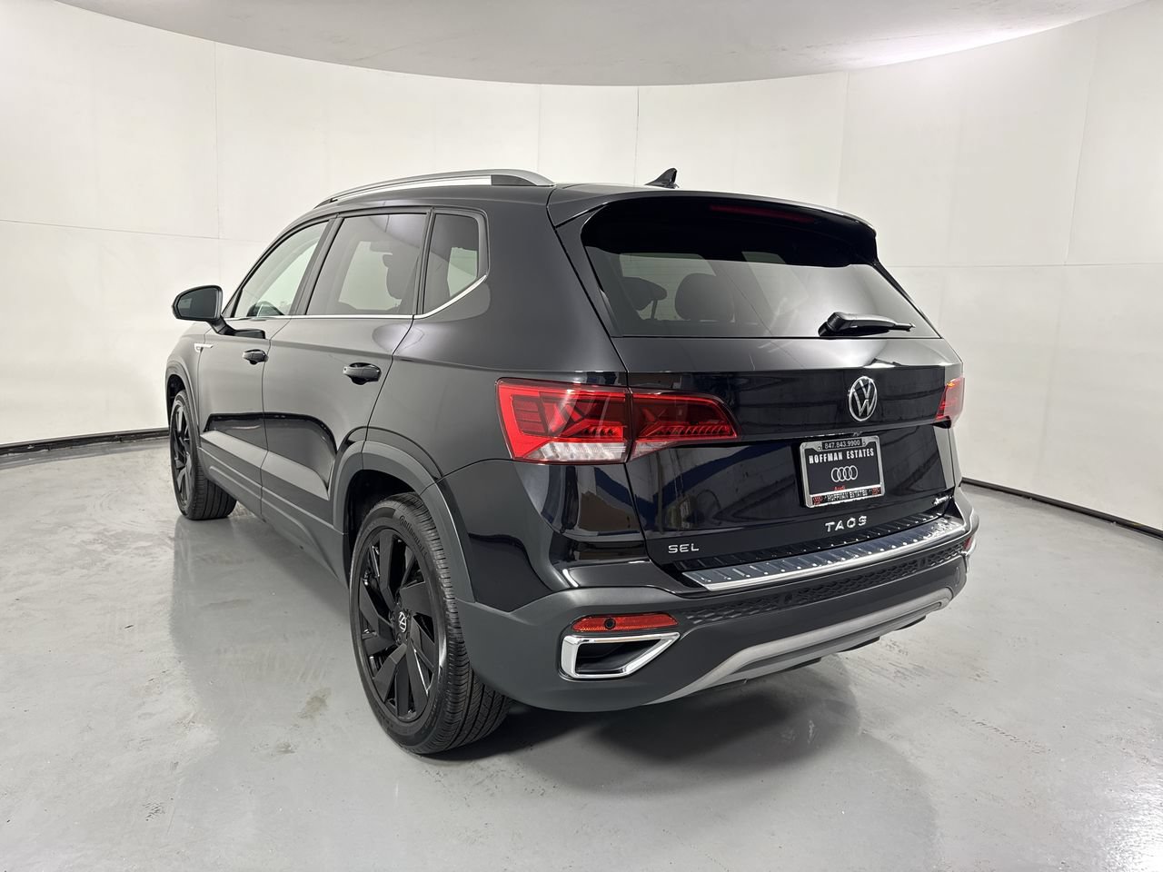 Used 2024 Volkswagen Taos SEL AWD/4WD image 33