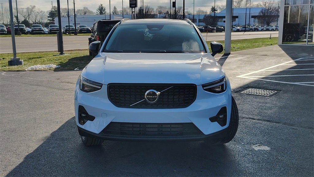 New 2026 Volvo XC40 B5 Plus w/ Climate Package image 30