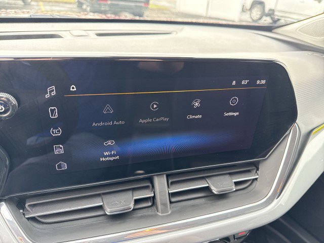 Certified 2025 Chevrolet Trax LT w/ Driver Confidence Package image 12