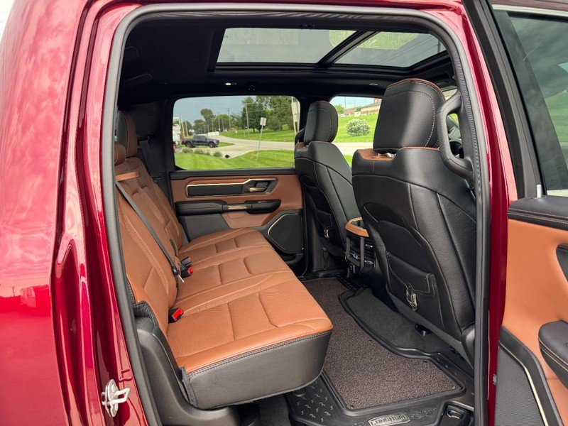 Used 2024 RAM 1500 Limited AWD/4WD image 10