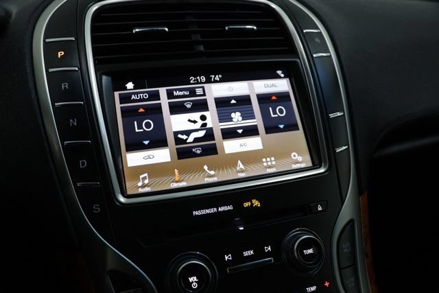 Used 2019 Lincoln Nautilus Select AWD/4WD image 27
