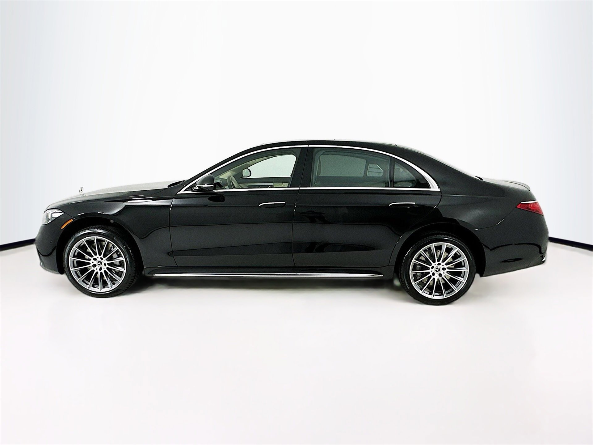 New 2026 Mercedes-Benz S 500 4MATIC image 5