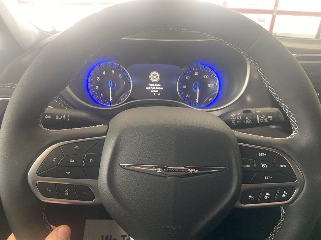 New 2026 Chrysler Pacifica Select FWD image 29
