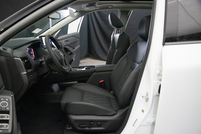 New 2026 Nissan Rogue Platinum w/ Platinum Premium Package AWD/4WD image 26