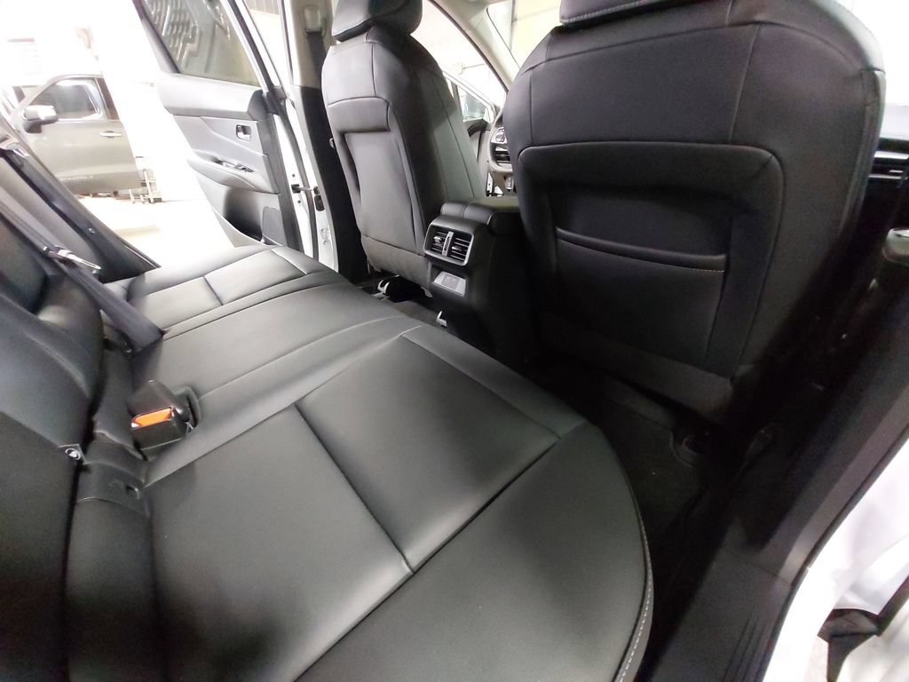 Certified 2025 Nissan Murano SV w/ Cargo Package AWD/4WD image 11
