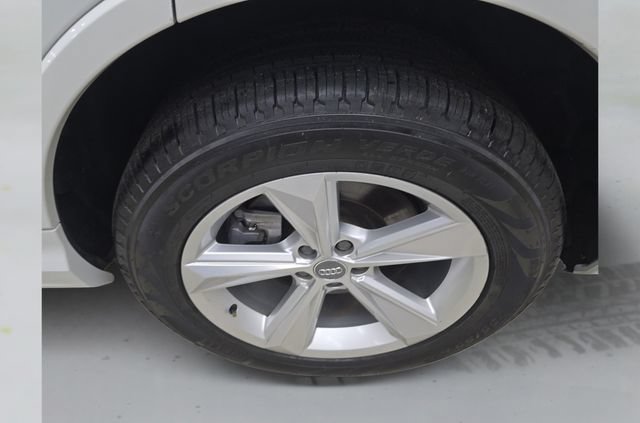 Used 2020 Audi Q7 2.0T Premium w/ Cold Weather Package AWD/4WD image 19
