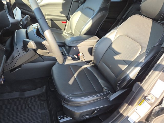 Used 2024 Ford Escape Platinum image 36
