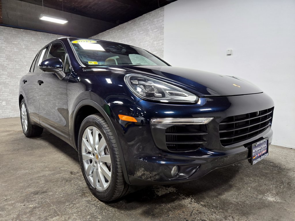 Used 2017 Porsche Cayenne S AWD/4WD image 4