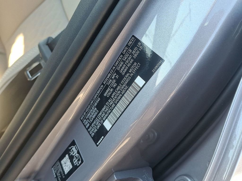 New 2026 Volvo XC60 B5 Core w/ Climate Package image 18