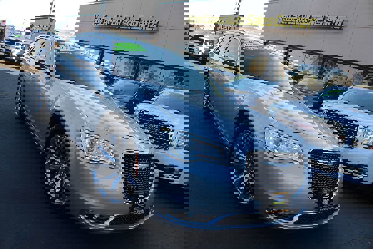 Used 2020 Chrysler 300 Limited image 34