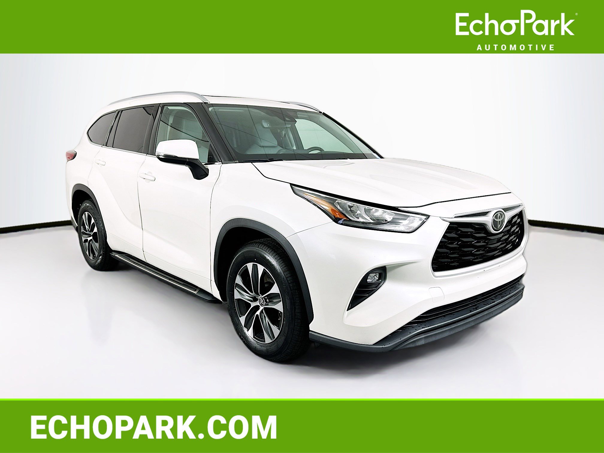 Used 2020 Toyota Highlander XLE image 1