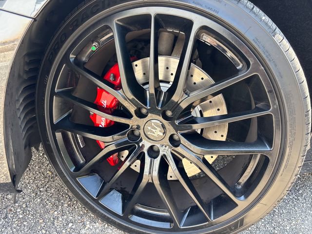 Used 2019 Maserati Ghibli S GranSport RWD image 2