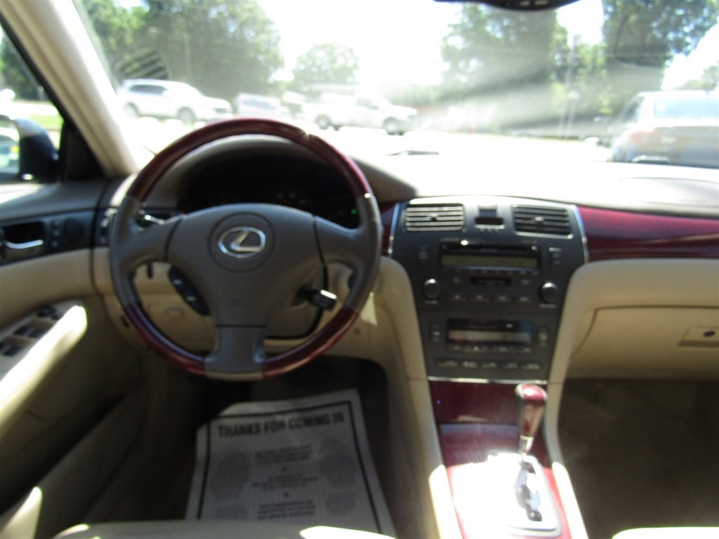 Used 2004 Lexus ES 330 FWD image 24