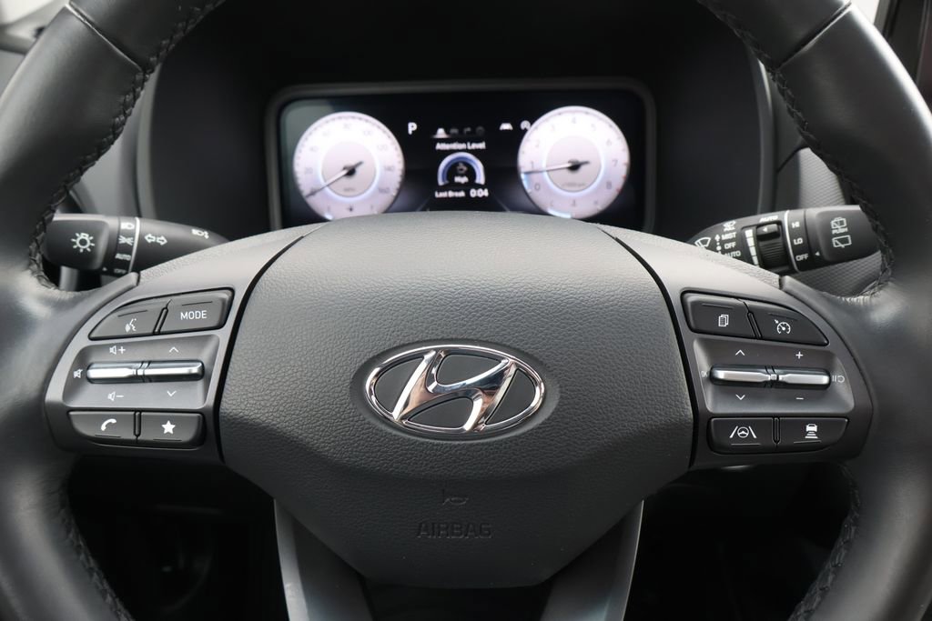 Used 2023 Hyundai Kona Limited w/ Cargo Package FWD image 28