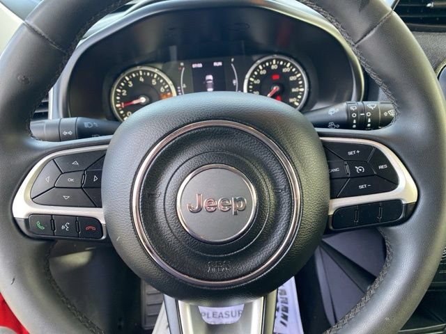 Used 2018 Jeep Renegade Latitude FWD image 8