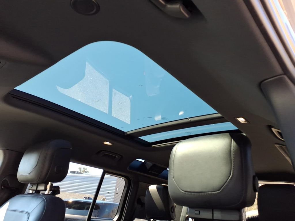 Used 2024 Land Rover Defender 110 X image 17