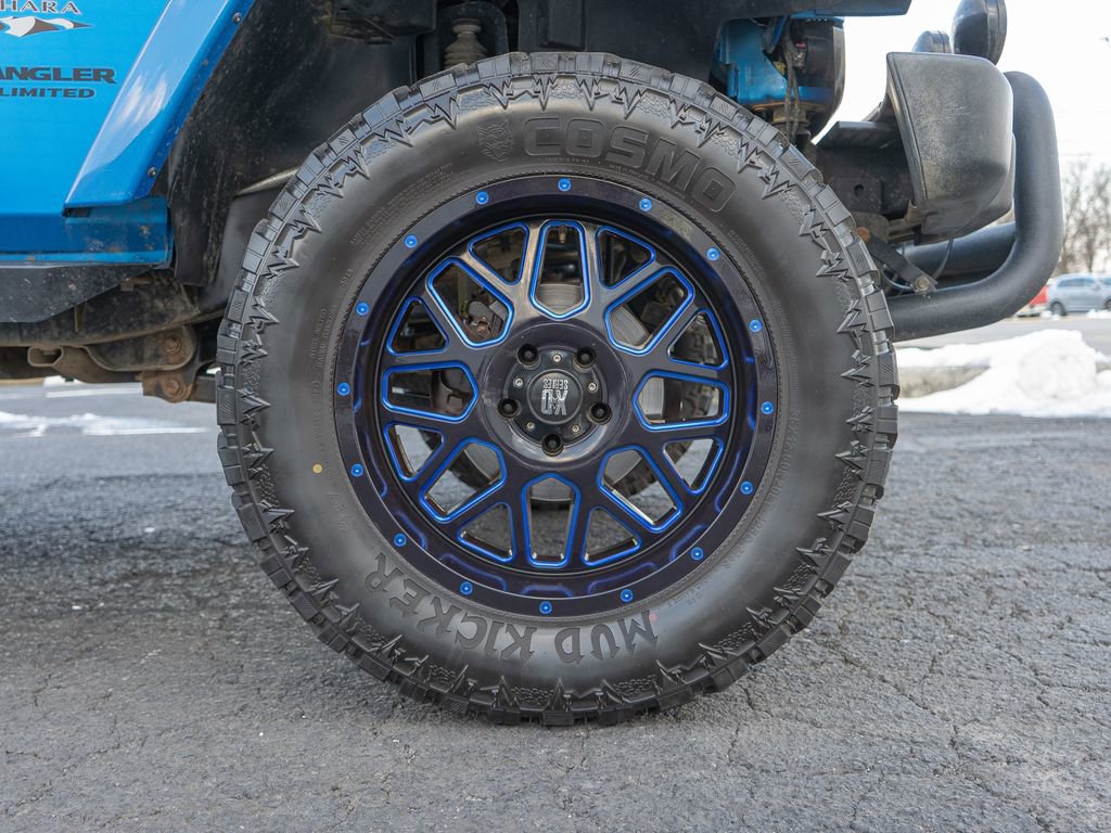 Used 2016 Jeep Wrangler Unlimited Sahara w/ Dual Top Group image 28