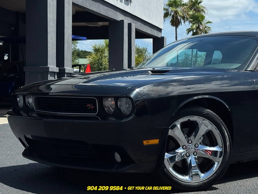 Used 2014 Dodge Challenger R/T Plus RWD image 2