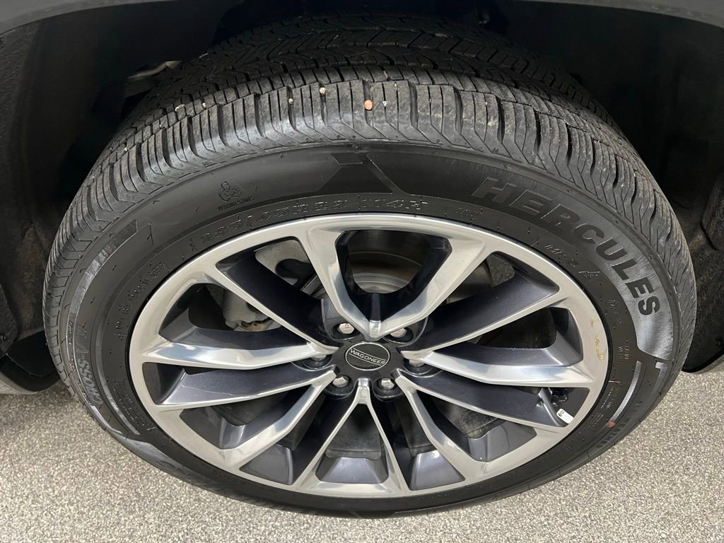 Used 2024 Jeep Wagoneer L Series II w/ Premium Group I image 22