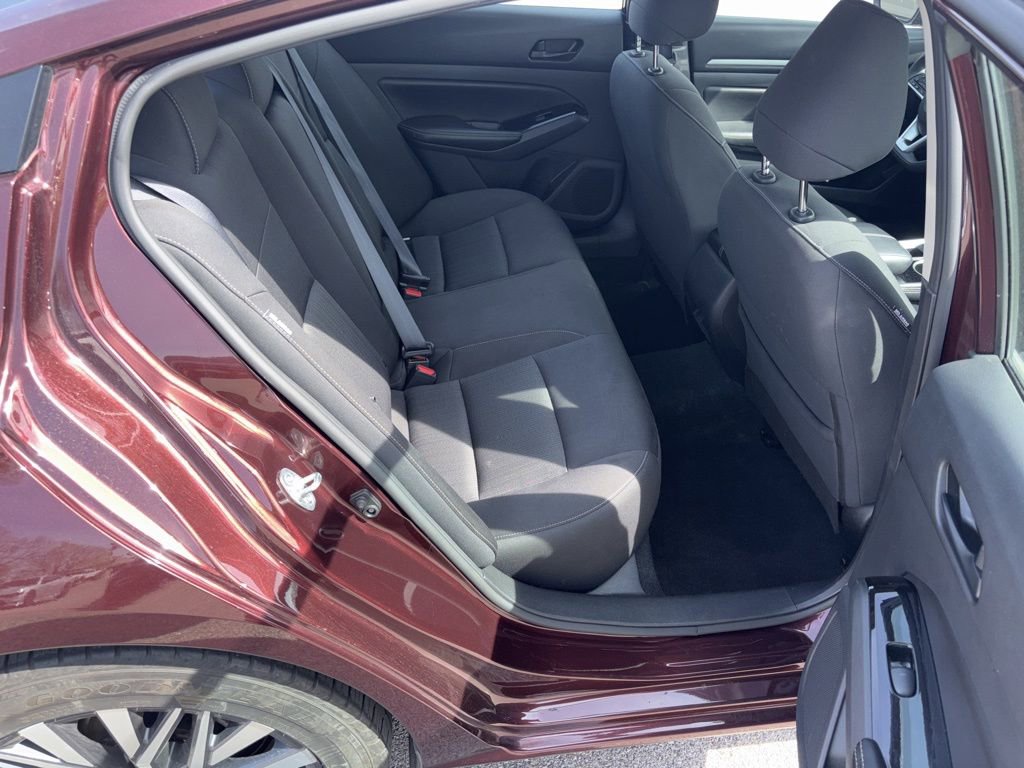 Used 2023 Nissan Altima 2.5 SV FWD image 11