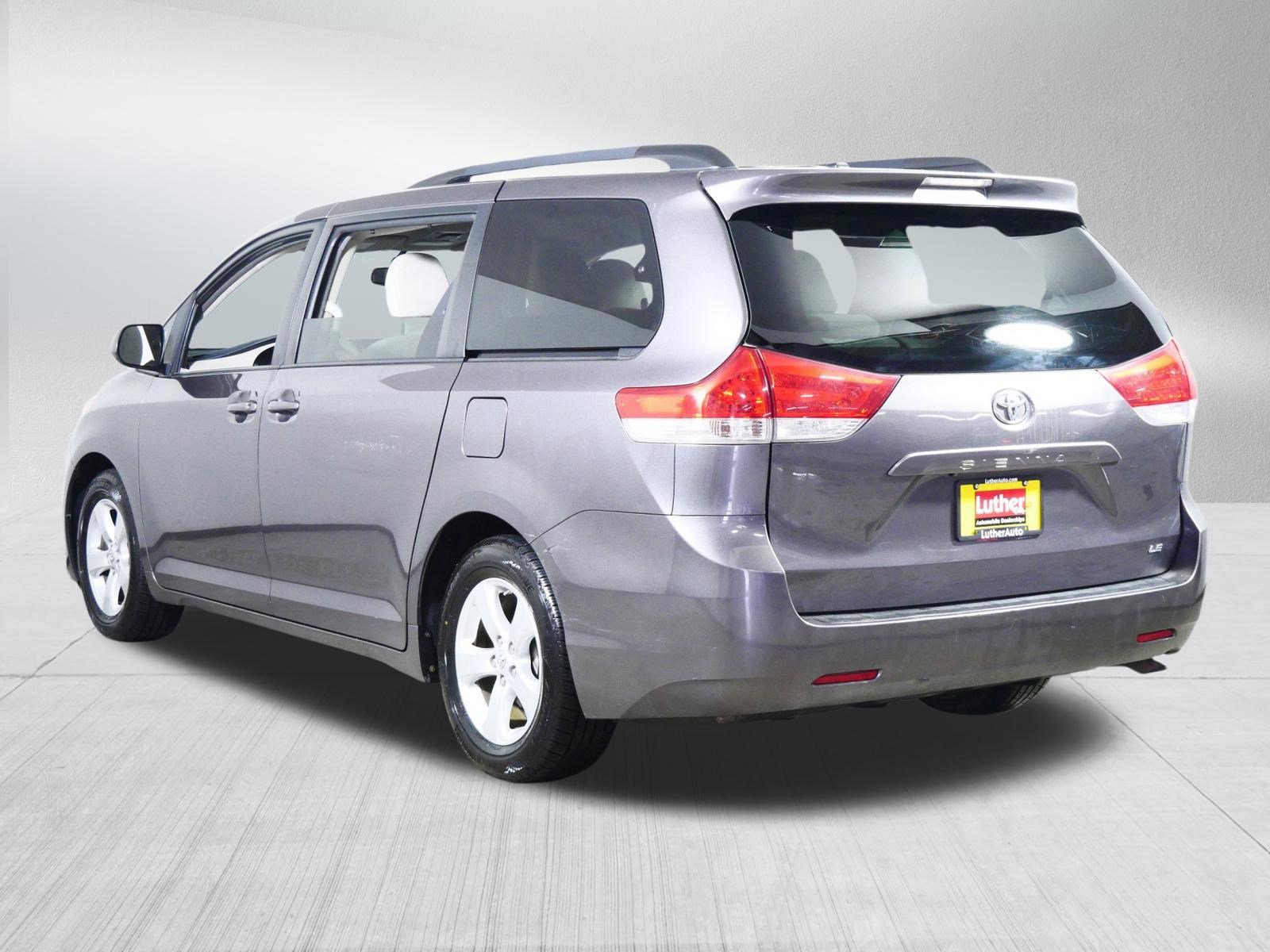 Used 2012 Toyota Sienna LE FWD image 5