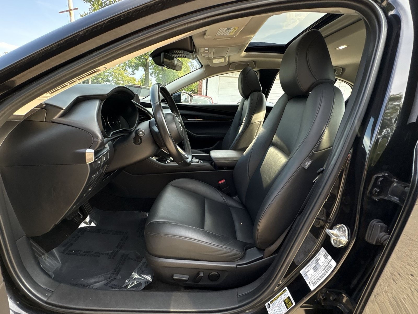 Used 2024 MAZDA MAZDA3 s FWD image 17