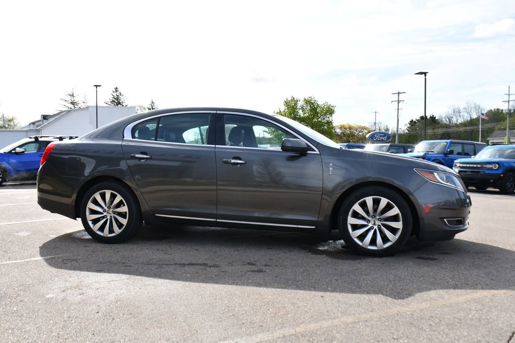 Used 2016 Lincoln MKS AWD image 8