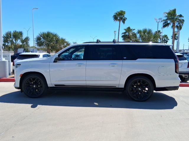 Used 2023 Cadillac Escalade ESV Sport Platinum w/ LPO, ONYX Package AWD/4WD image 3