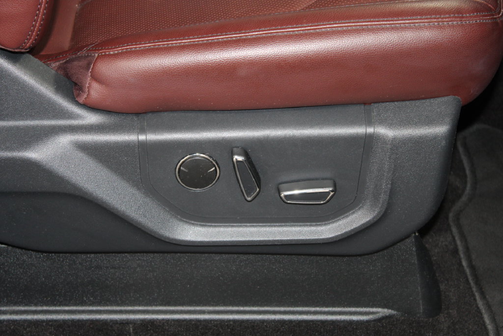 Used 2022 Ford Expedition Limited AWD/4WD image 28
