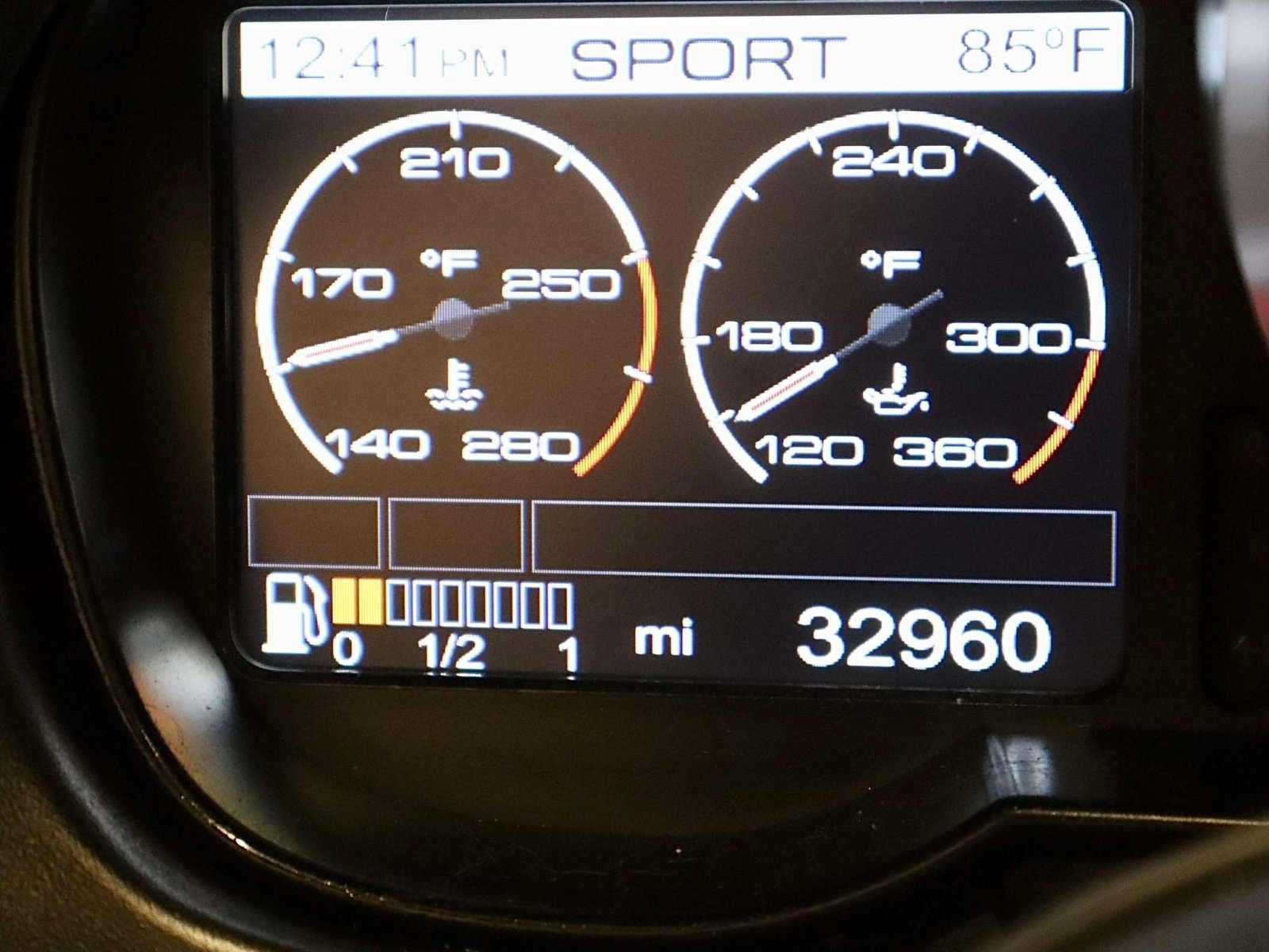 Used 2011 Ferrari California RWD image 38