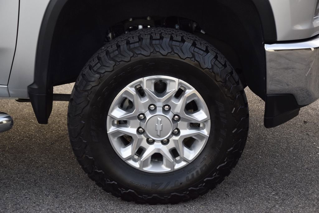 Used 2020 Chevrolet Silverado 2500 LTZ w/ LTZ Convenience Package image 10