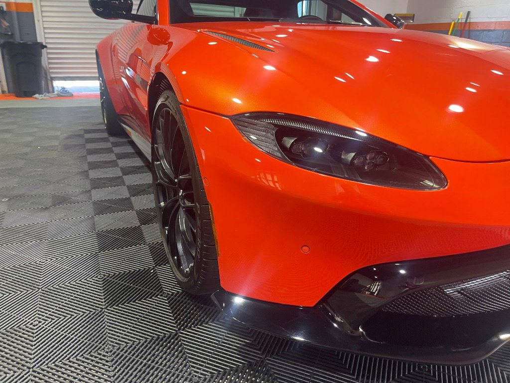 Used 2023 Aston Martin V8 Vantage Roadster image 14