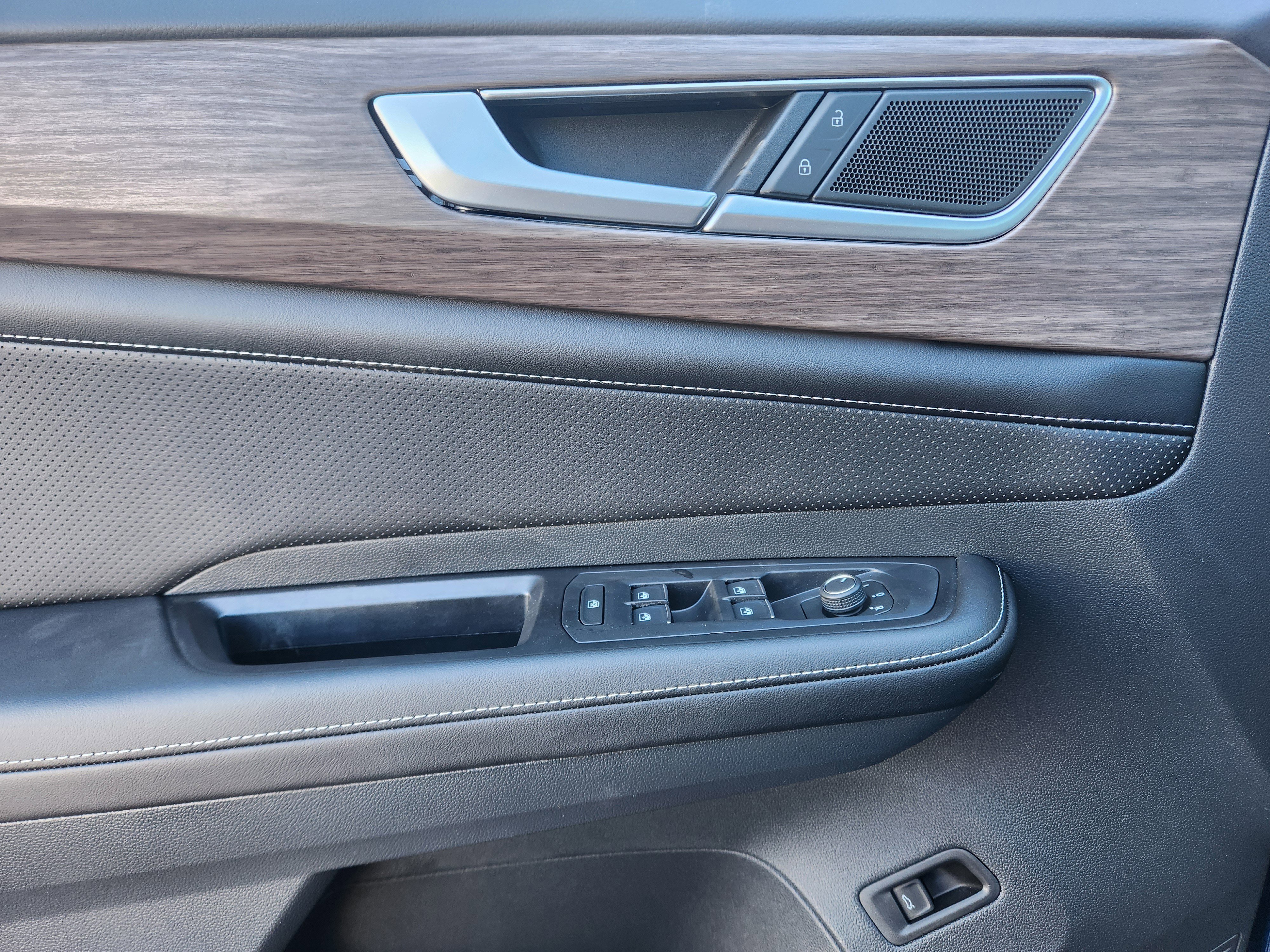 New 2026 Volkswagen Atlas SEL image 16