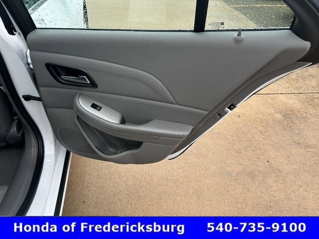Used 2015 Chevrolet Malibu LS image 17