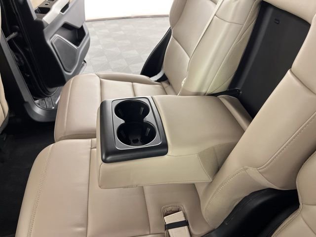 Used 2024 Ford Explorer XLT w/ Equipment Group 202A RWD image 43