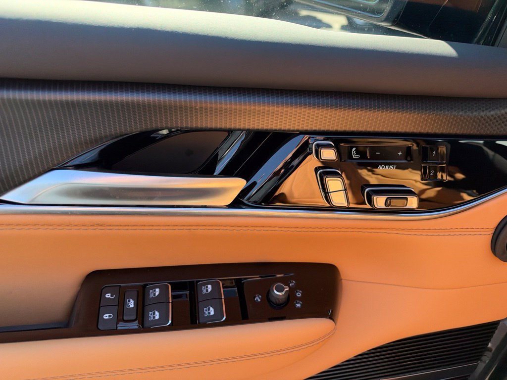 New 2027 Jeep Grand Wagoneer Summit AWD/4WD image 8
