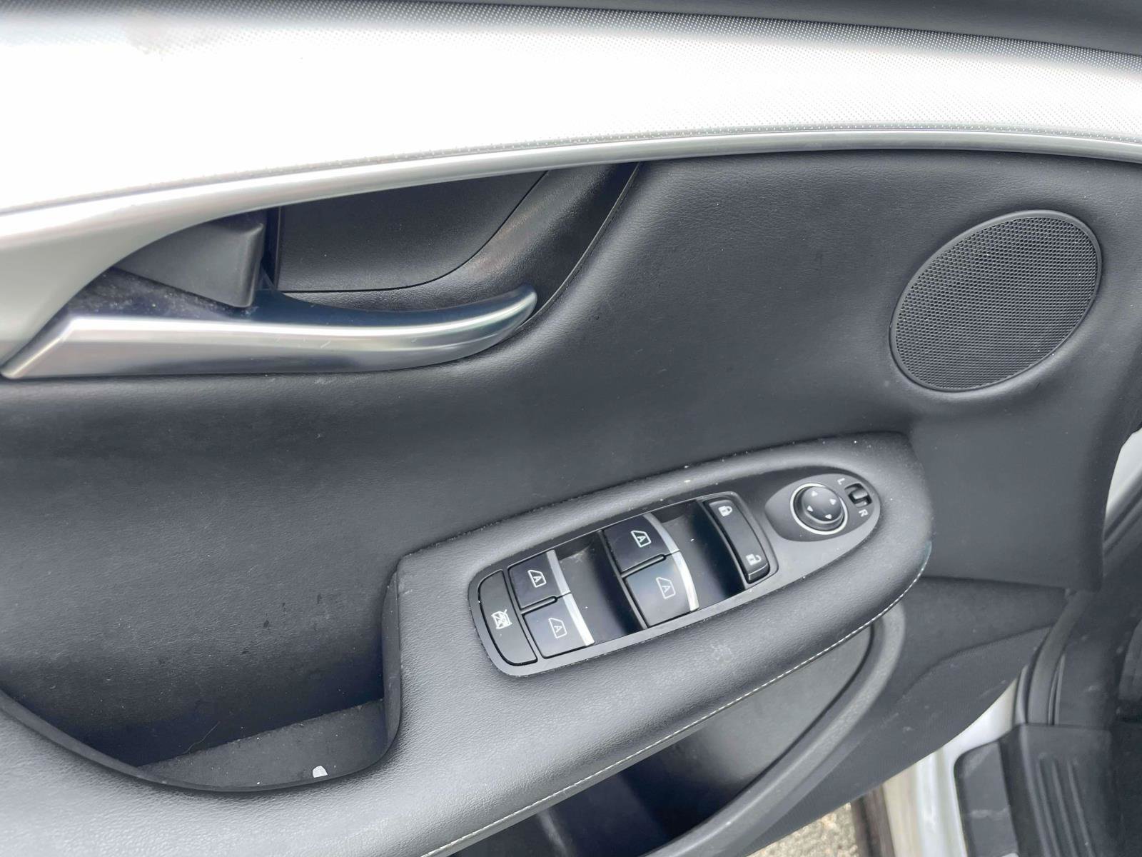 Used 2019 INFINITI QX50 Luxe FWD image 12