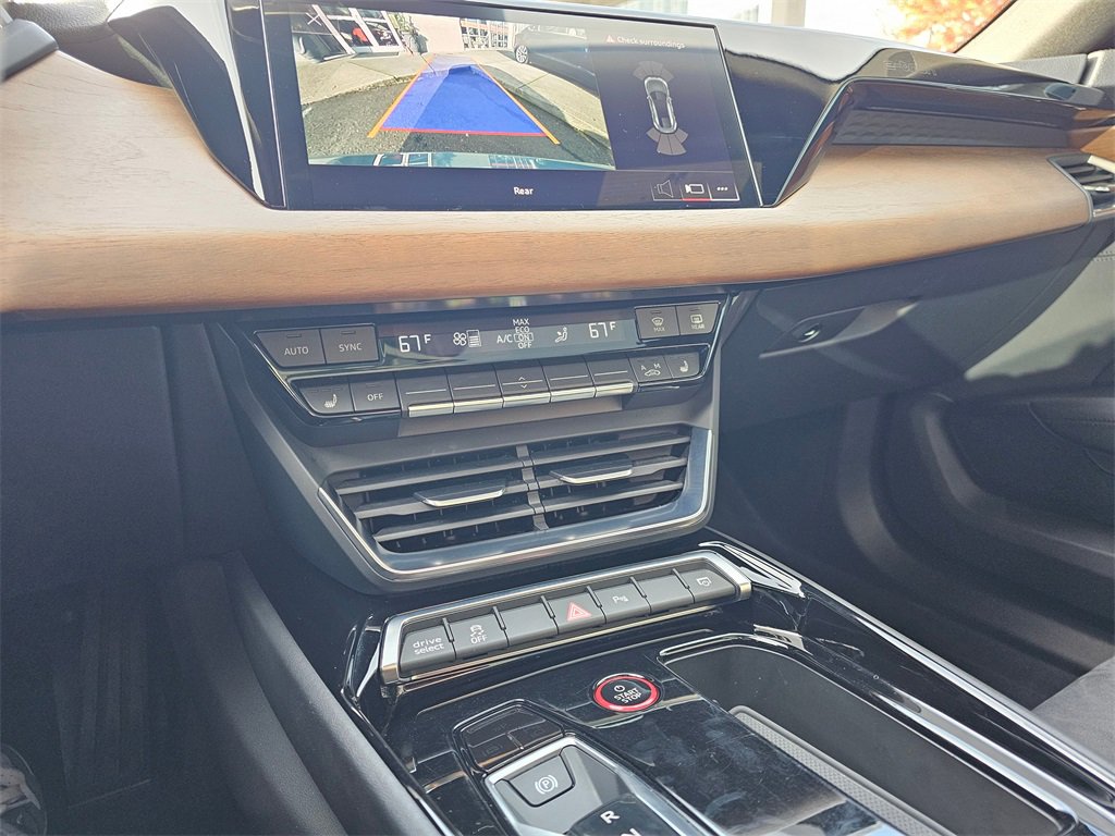 Used 2022 Audi e-tron GT Premium Plus image 28