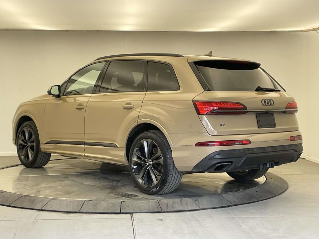 Used 2025 Audi Q7 3.0T Premium Plus image 3