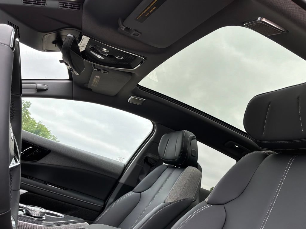 New 2027 Cadillac Optiq Luxury AWD/4WD image 23