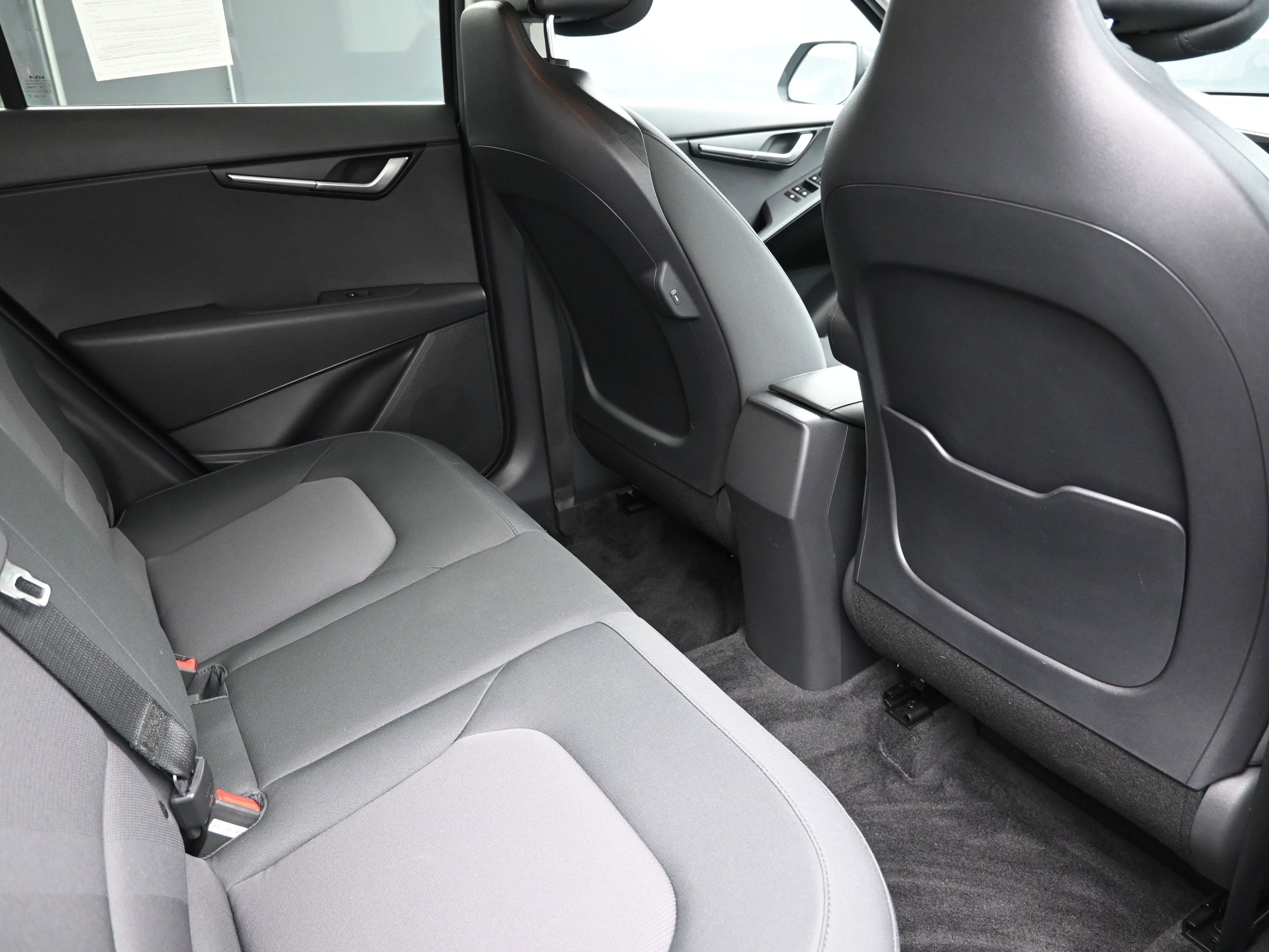 Used 2024 Kia Niro LX image 24