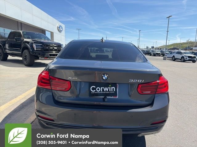 Used 2016 BMW 328i xDrive Sedan image 4