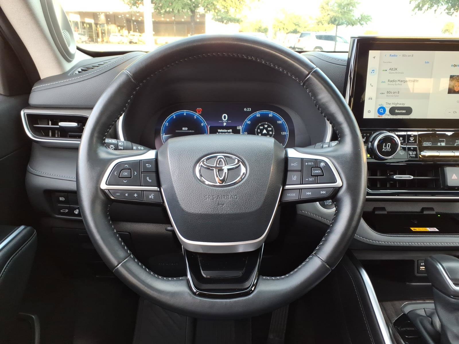 Certified 2024 Toyota Highlander Limited FWD image 11