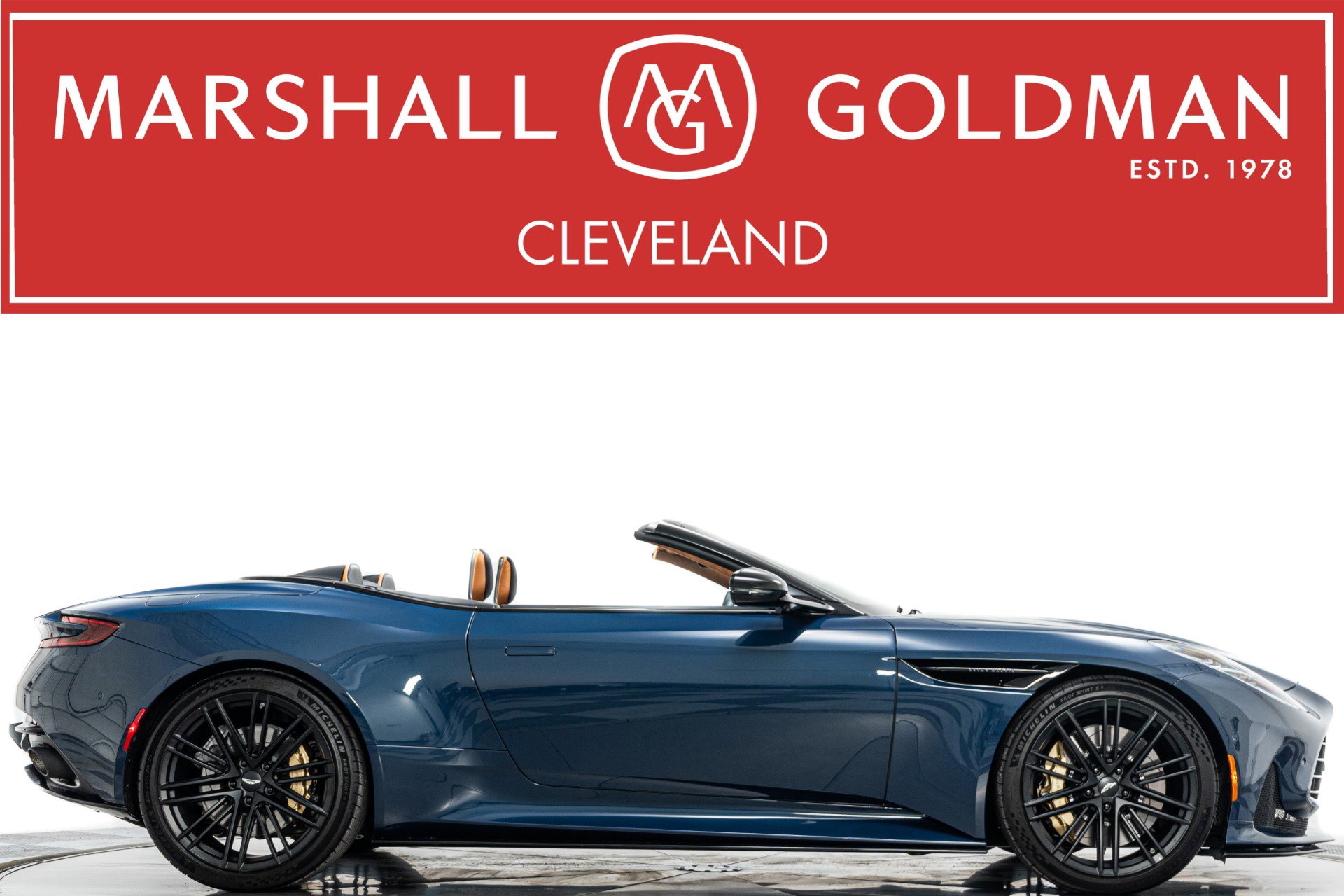 Used 2024 Aston Martin DB12 Volante -Carbon Fiber Bucket S image 1